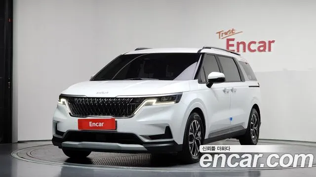 Kia Canival 2022 — photo 1