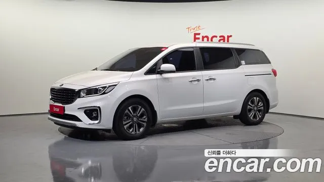 Kia Canival 2020 — photo 1