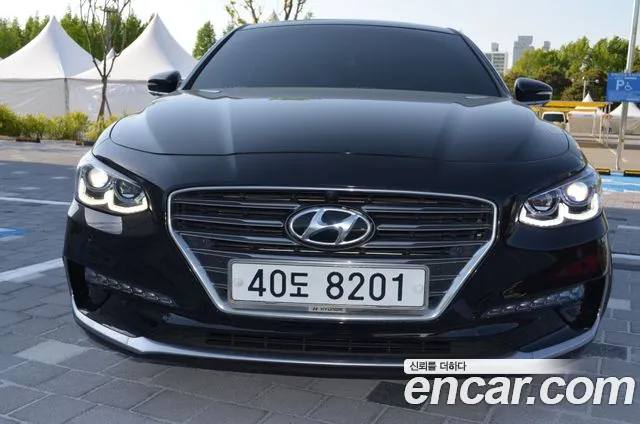 Hyundai Grandeur 2018 — photo 1