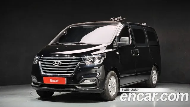 Hyundai Starex 2020 — photo 1