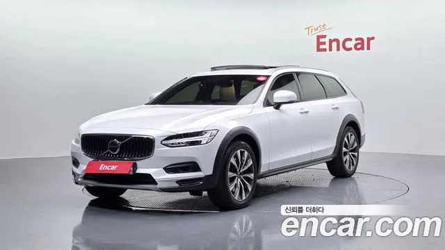Volvo V90 2021 — photo 1