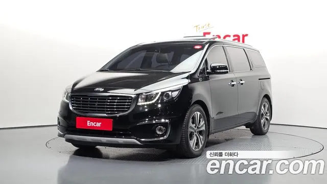 Kia Canival 2017 — photo 1