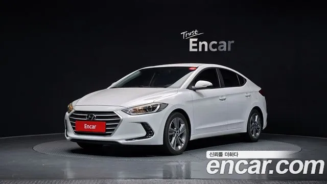 Hyundai AVANTE 2017 — photo 1