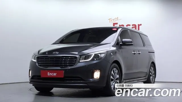 Kia Canival 2015 — photo 1