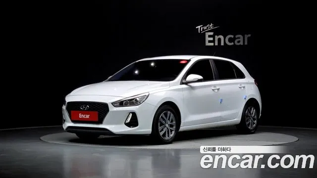 Hyundai i30 2018 — photo 1