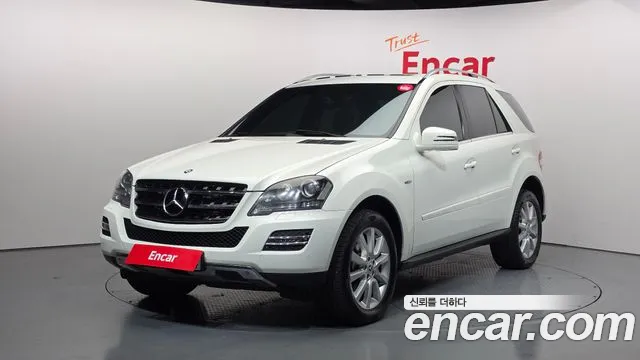Mercedes-Benz M-class 2011 — photo 1
