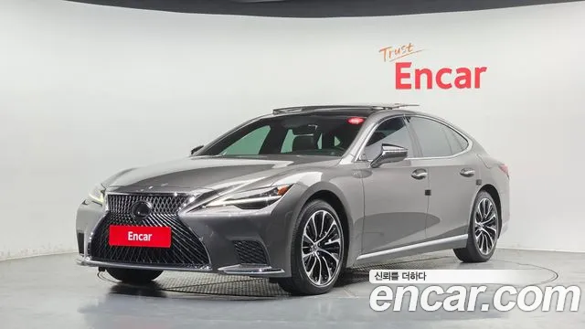 Lexus LS 2021 — photo 1