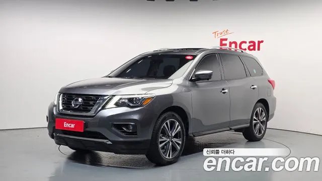Nissan Pathfinder 2017 — photo 1