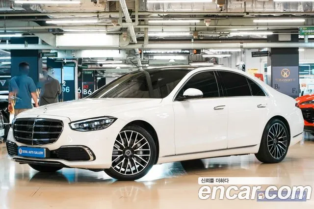 Mercedes-Benz S-Class 2021 — photo 1
