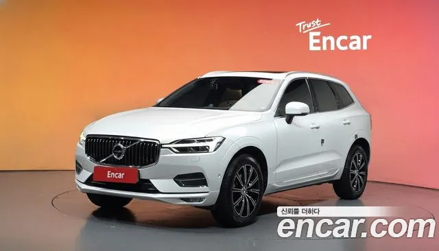 Volvo XC60 2018 — photo 1
