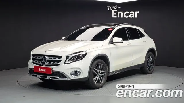 Mercedes-Benz GLA-Class 2019 — photo 1