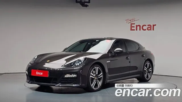 Porsche Panamera 2012 — photo 1