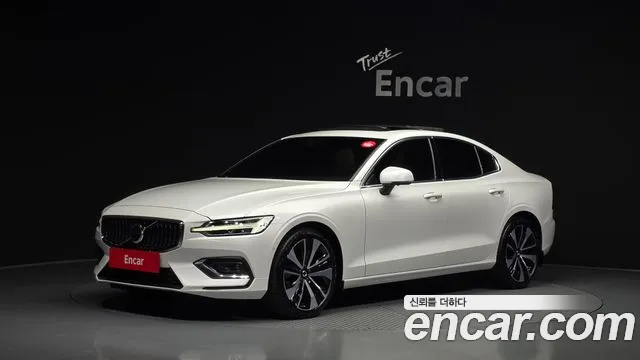 Volvo S60 2024 — photo 1