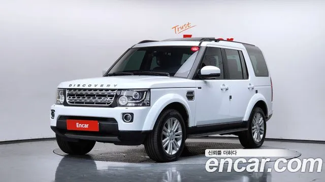Land Rover Discovery 2016 — photo 1