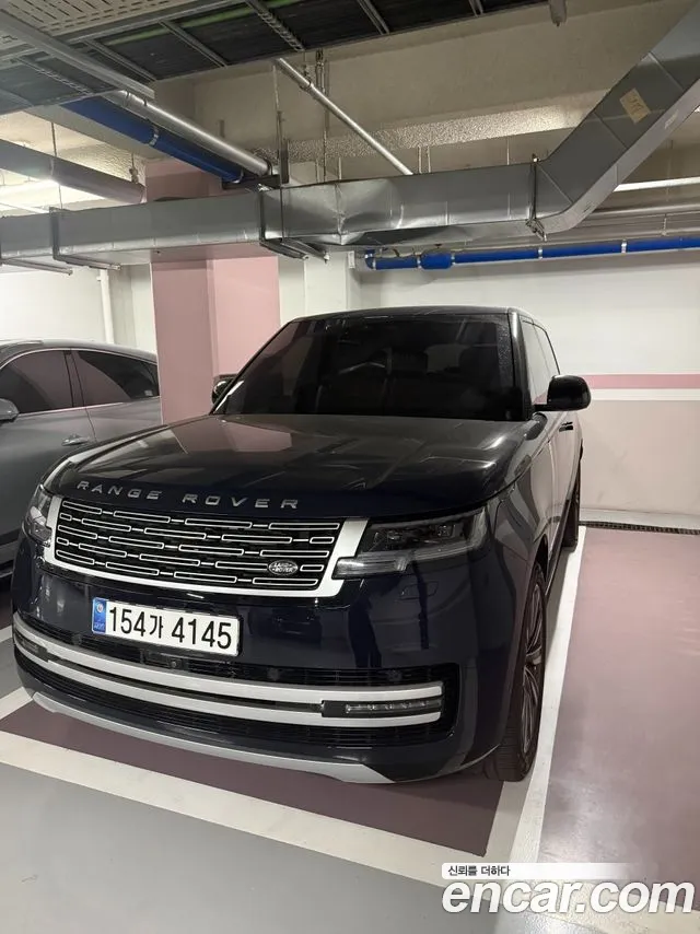 Land Rover Range Rover 2023 — photo 1