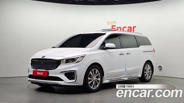 Kia Canival 2019 — photo 1