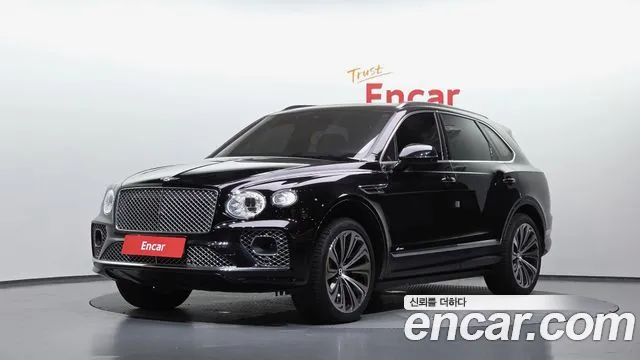 Bentley Bentayga 2023 — photo 1