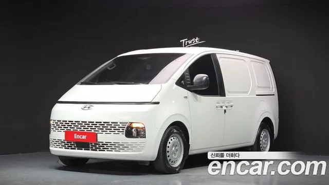 Hyundai Staria 2022 — photo 1