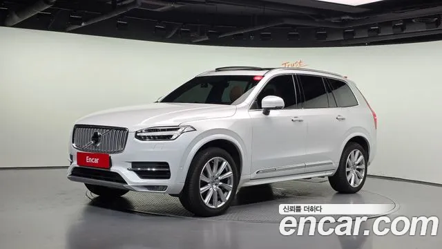 Volvo XC90 2019 — photo 1