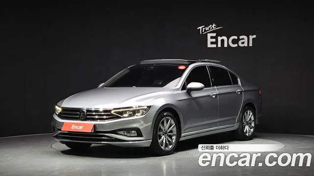 Volkswagen Passat 2021 — photo 1