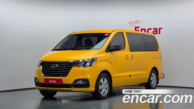 Hyundai Starex 2020 — photo 1