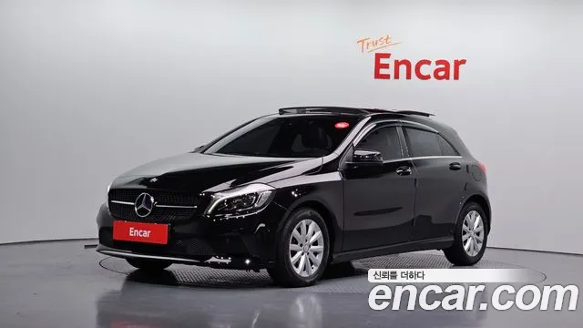 Mercedes-Benz A-Class 2017 — photo 1