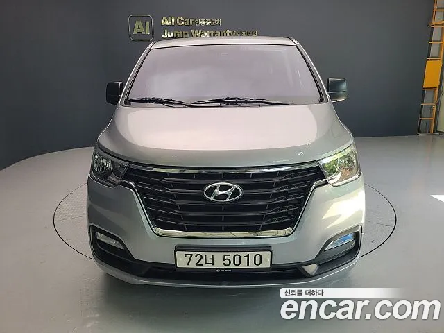 Hyundai Starex 2019 — photo 1