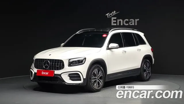 Mercedes-Benz GLB-Class 2024 — photo 1