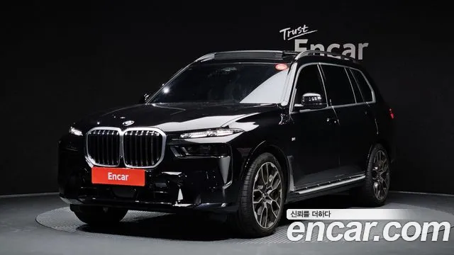 BMW X7 2025 — photo 1