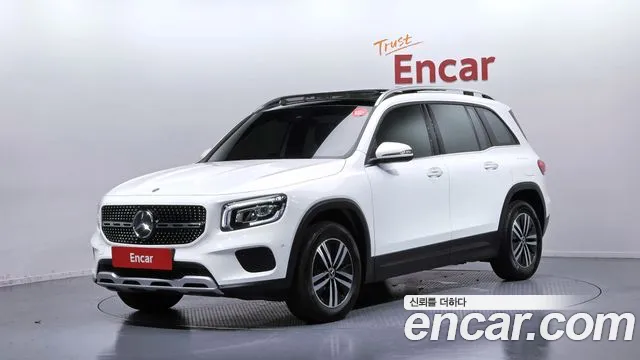 Mercedes-Benz GLB-Class 2021 — photo 1