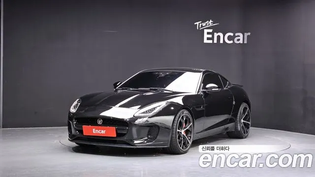 Jaguar F-TYPE 2019 — photo 1
