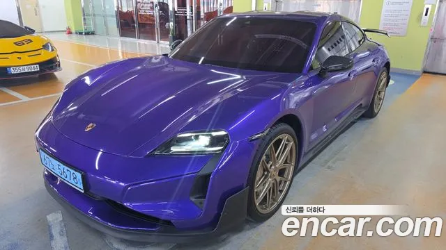 Porsche Taycan 2025 — photo 1