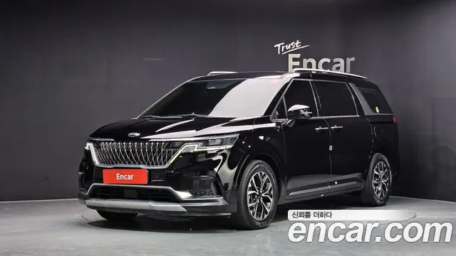 Kia Canival 2021 — photo 1