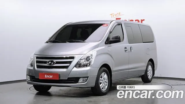 Hyundai Starex 2017 — photo 1