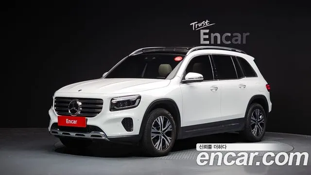 Mercedes-Benz GLB-Class 2024 — photo 1
