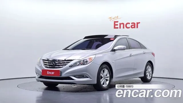 Hyundai Sonata 2010 — photo 1