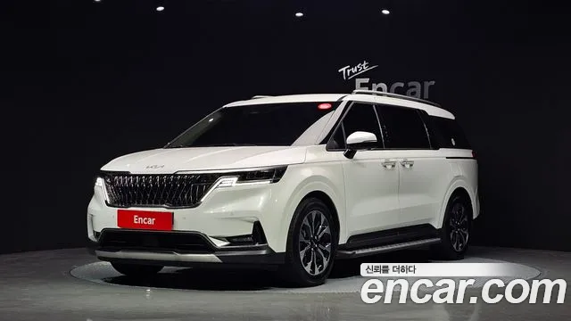 Kia Canival 2022 — photo 1
