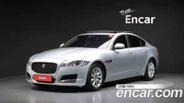 Jaguar XF 2017 — photo 1