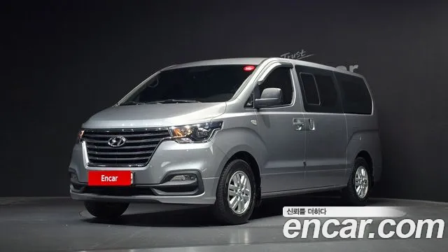 Hyundai Starex 2019 — photo 1