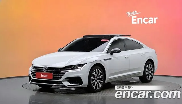 Volkswagen Arteon 2019 — photo 1