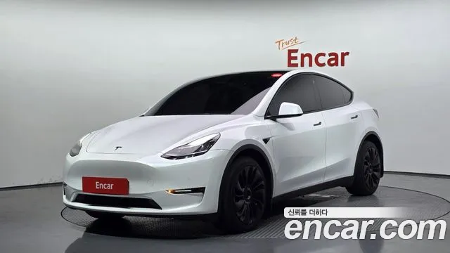 Tesla Model Y 2022 — photo 1