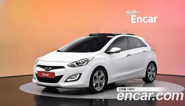 Hyundai i30 2012 — photo 1