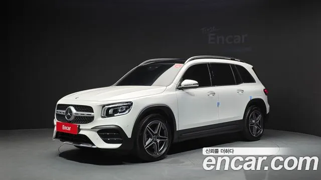 Mercedes-Benz GLB-Class 2023 — photo 1