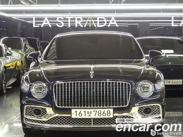 Bentley Flying Spur 2023 — photo 1