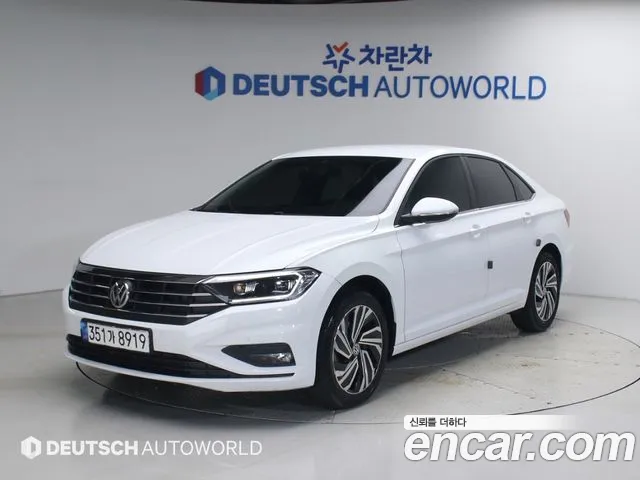 Volkswagen Jetta 2021 — photo 1