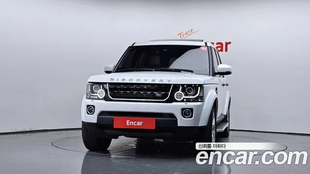 Land Rover Discovery 2016 — photo 1