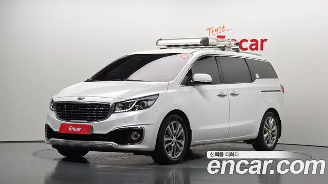 Kia Canival 2017 — photo 1