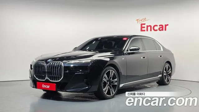 BMW i7 2024 — photo 1
