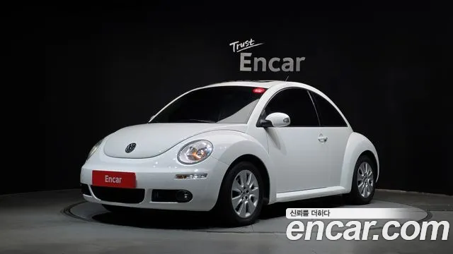 Volkswagen Beatle 2011 — photo 1
