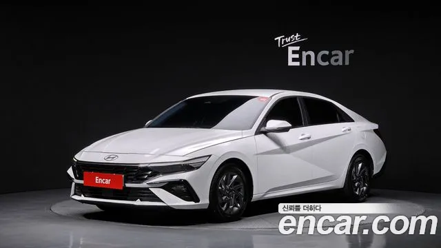 Hyundai AVANTE 2024 — photo 1